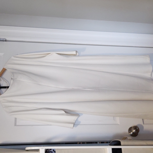 Cream knee-length dress - Picture 2 of 6